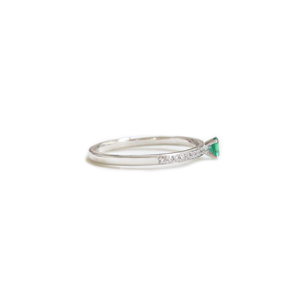 18ct White gold emerald and diamond ring - KL Diamonds