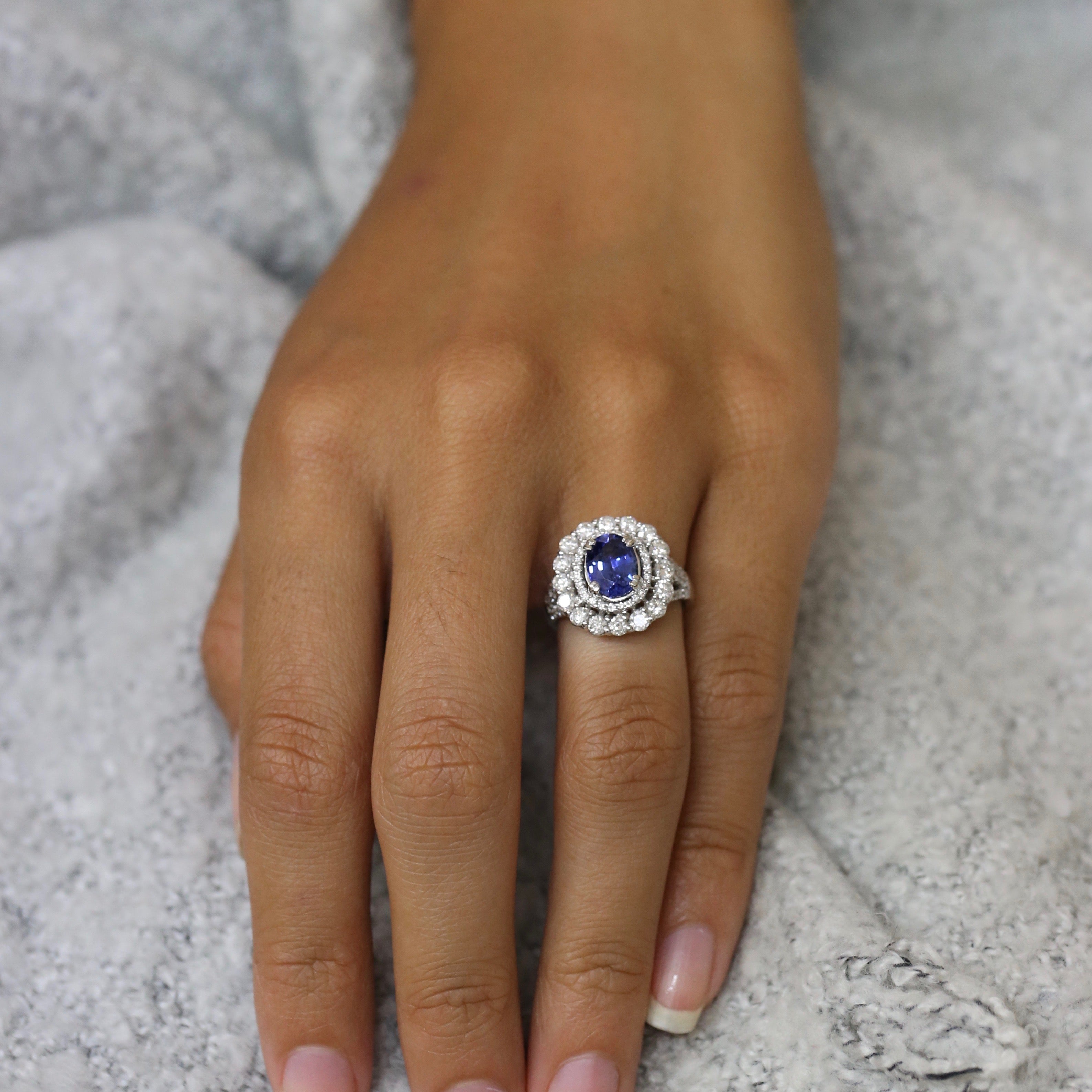 18ct White gold sapphire & diamond ring - KL Diamonds