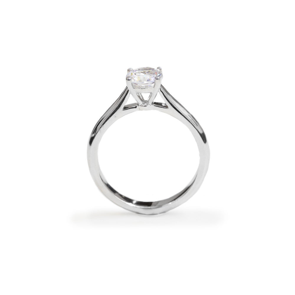 Solitaire round brilliant cut diamond engagement ring - KL Diamonds