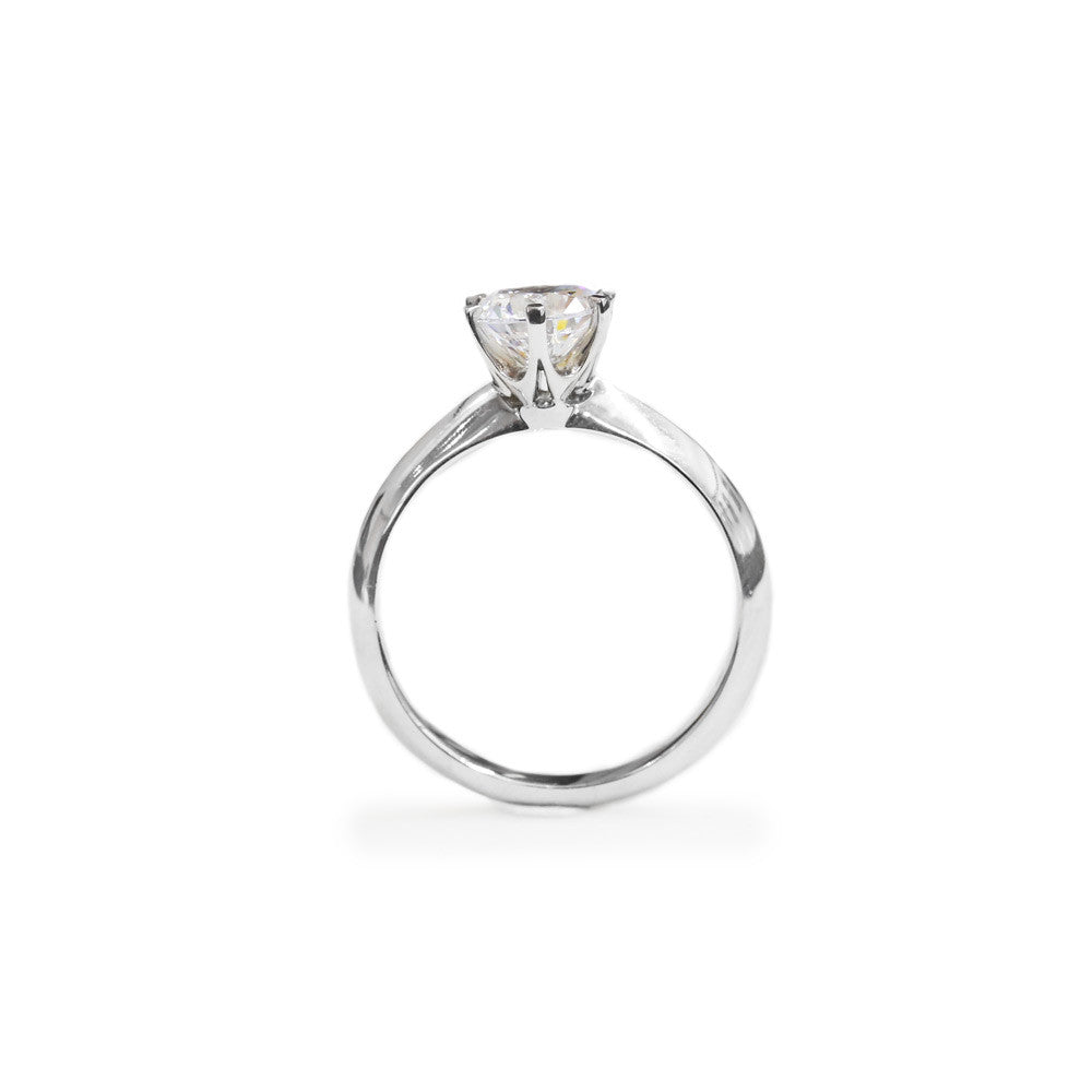 Solitaire round brilliant cut diamond engagement ring - KL Diamonds