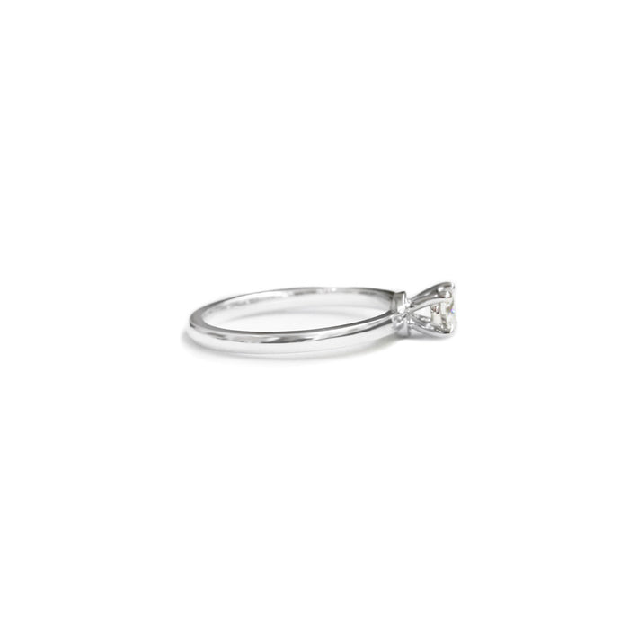 18ct White gold solitaire engagement ring - KL Diamonds